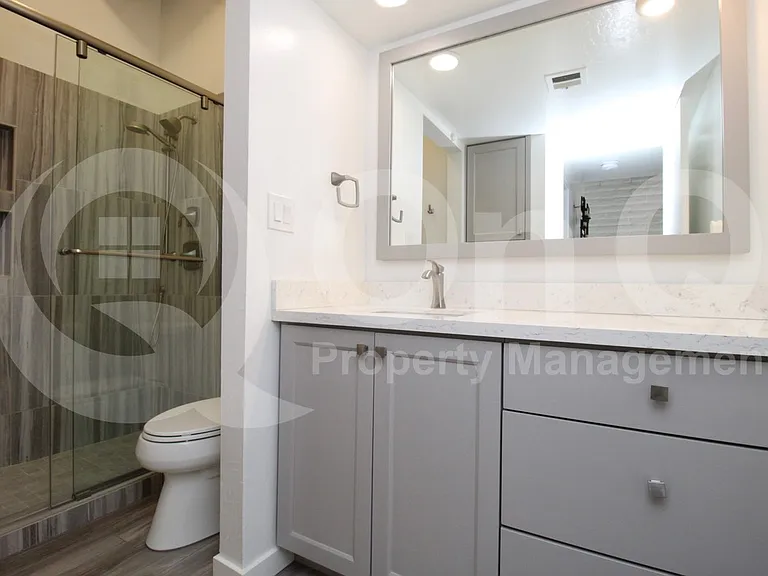 6925 E 4th St #10 — Photo 13