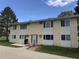 2835 Springreen Dr, Asbury, IA 52002