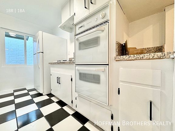 2nd image of 8231 De Longpre Ave APT 9