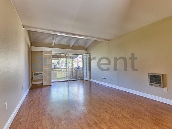 3rd image of 1010 W Macarthur Blvd APT 47