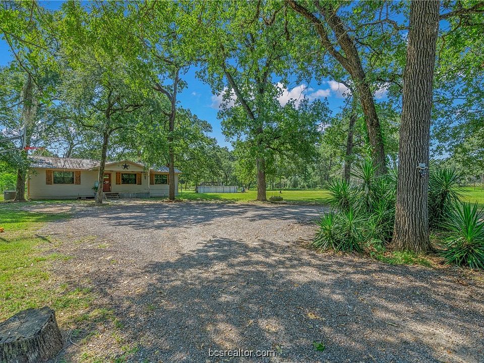 1st image of 1000 Scroggins Ln