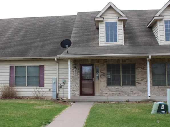 235 Walker Way, Blue Grass, IA 52726