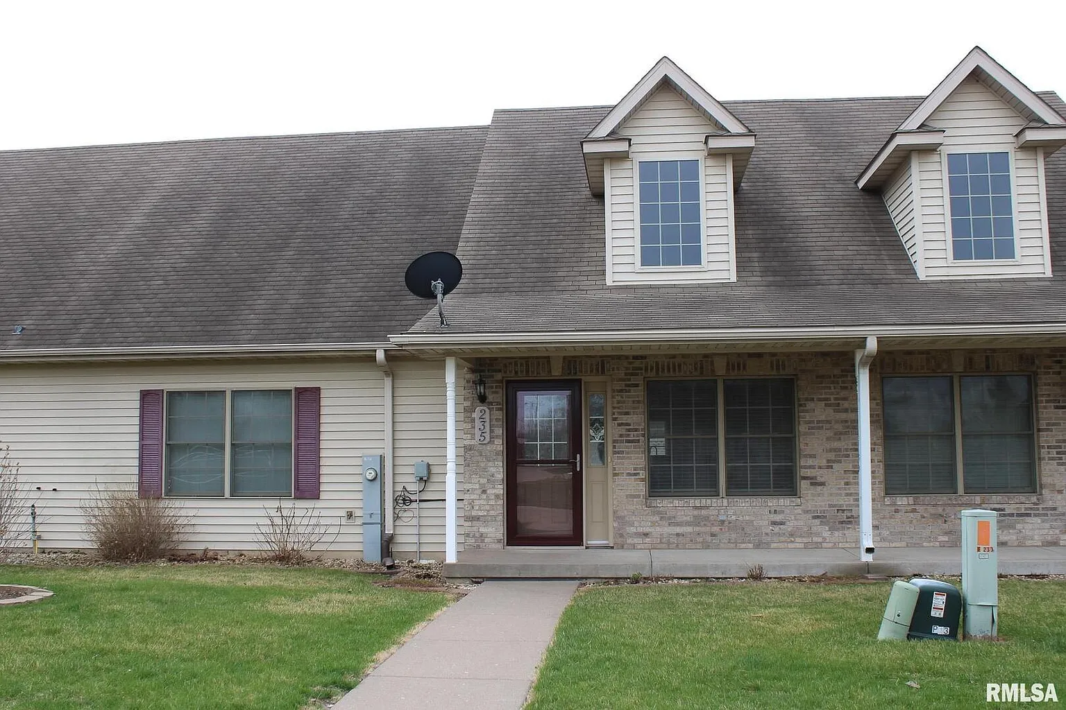 235 Walker Way photo 1