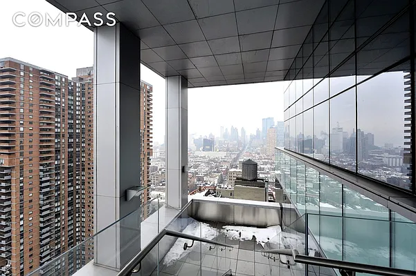 Rented by Compass | media 28