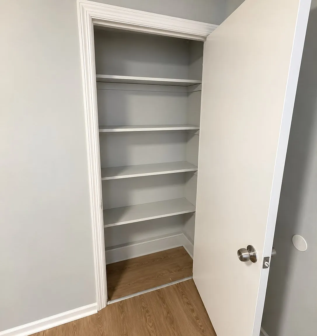 18 Park Pl — Photo 2