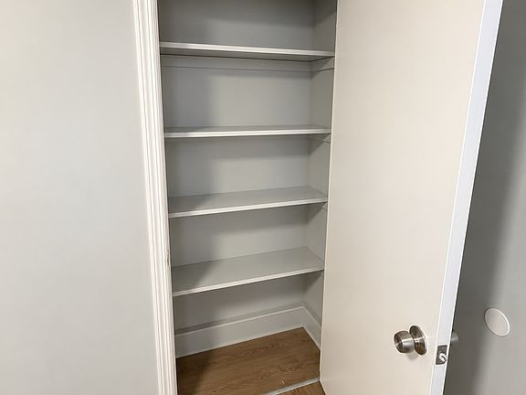 2nd image of 18 Park Pl