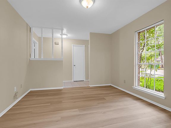 4th image of 25 N Deerfoot Cir