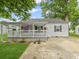 620 W Allmon St, Salem, IL 62881