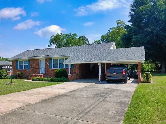 3rd image of 608 Dianne Dr