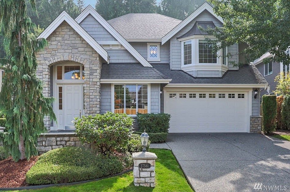 Beautifully refreshed John Buchan on quiet street backs to lush greenbelt in coveted Montaine.  Newly refinished hardwood floors, new interior paint, and new carpet throughout. This home is move-in ready!  