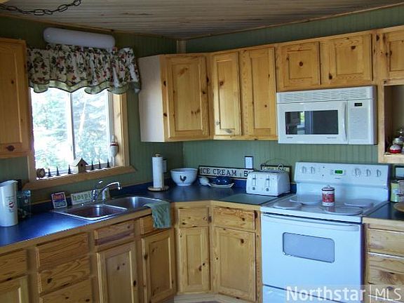 4th image of 308 E River Dr