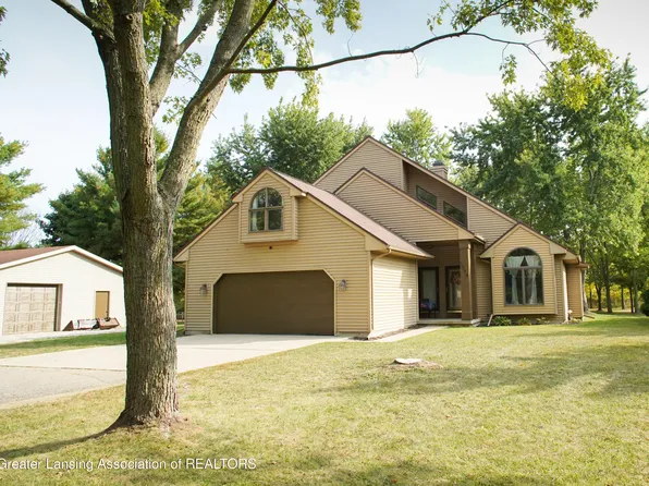 1350 Wildcat Rd, Saint Johns, MI 48879