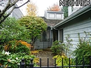 1st image of 3915-3 Candlenut Ct