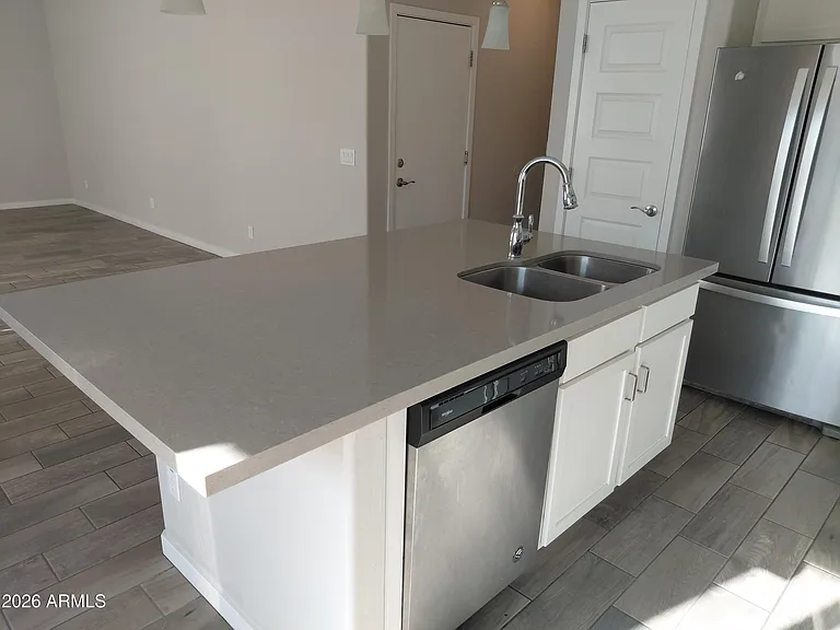 715 N Sparrow Dr — Photo 6