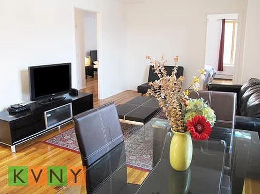 Rented by KVNY Soho | media 24