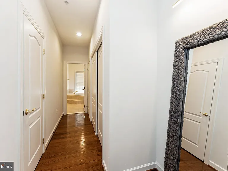7489 Carriage Hills Dr — Photo 23