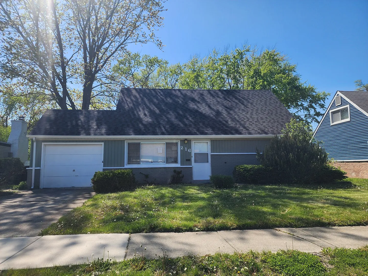 216 Washington St photo 1