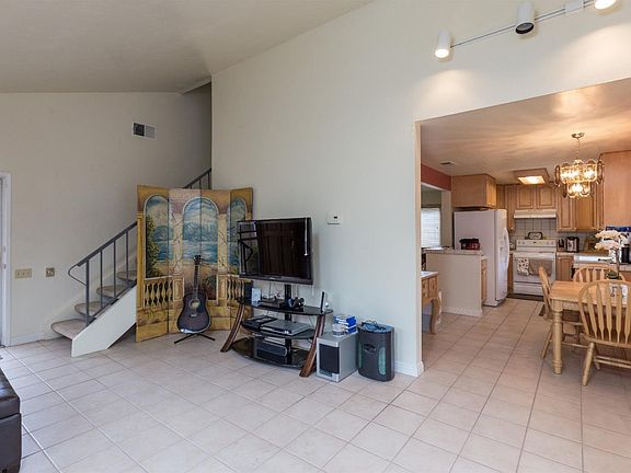 4th image of 3259 Whiterose Dr