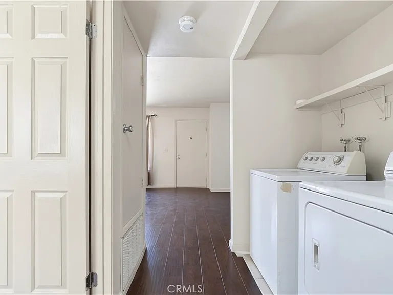 1067 S Citron St — Photo 14