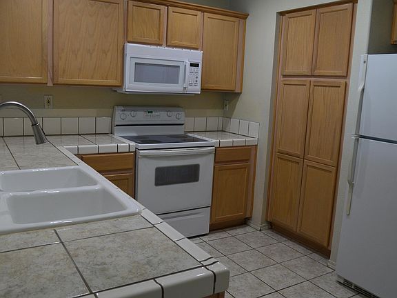 2nd image of 801 San Lorenzo St #5