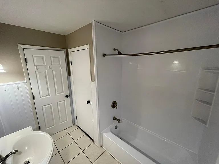 10661 N Park Ave — Photo 21