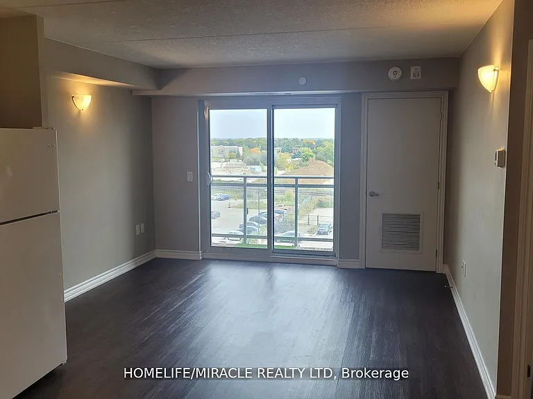 716 Main St E #607 — Photo 3