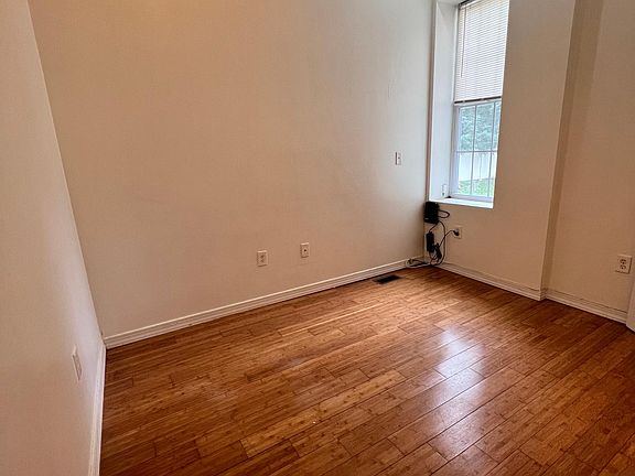 5th image of 1330 N 6th St #1F