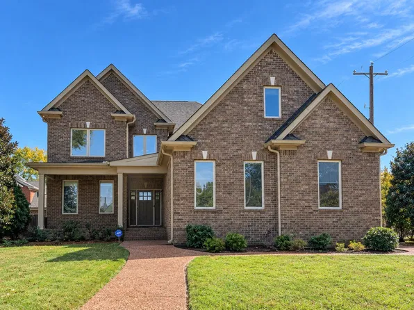 600 Lakemeade Point, Old Hickory, TN 37138
