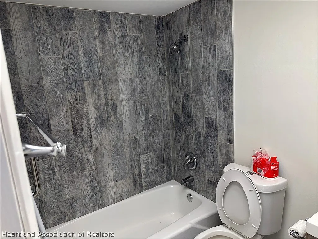 Studio, 1.0 bath, 396 sqft, $875 — Photo 3