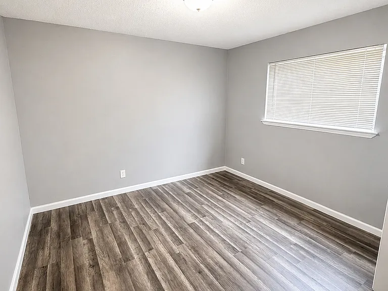 811 Redbird Dr #815 — Photo 8