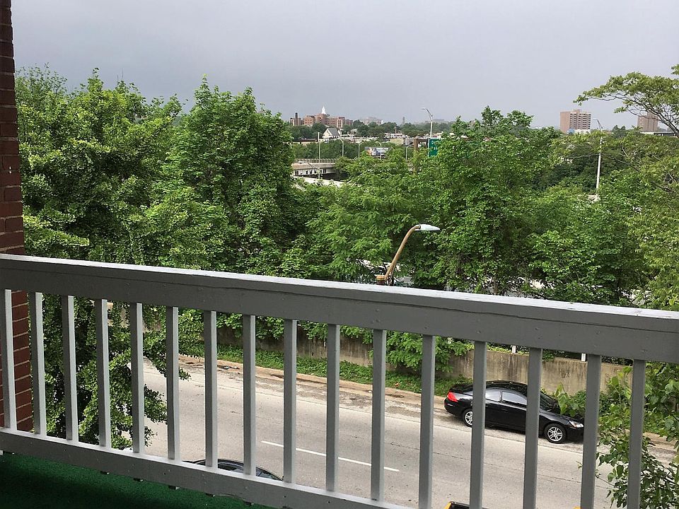 2nd image of 2306 Mount Royal Ter