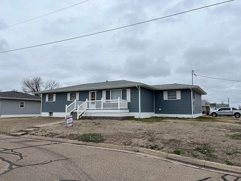211 Church St, Schoenchen, KS 67667 Zillow