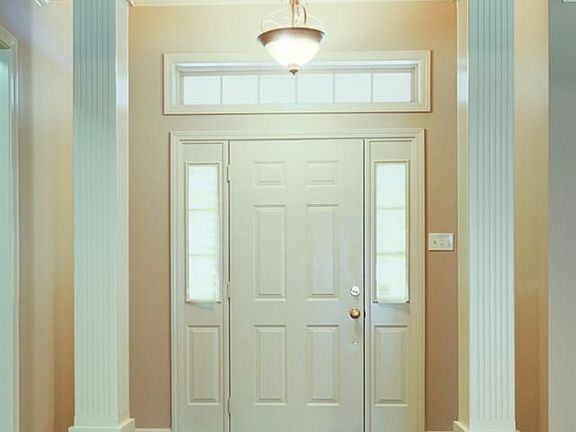 4th image of 11 Haywood Dr
