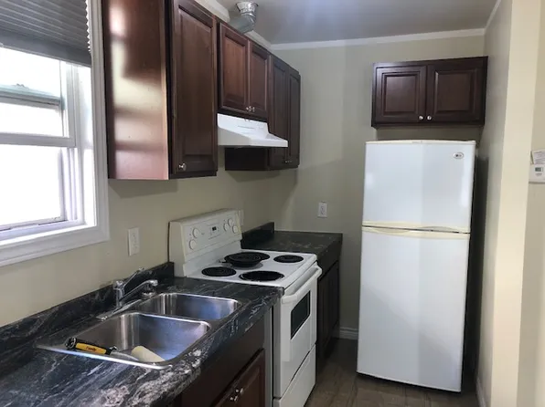 1124 Main St W, Hamilton, ON