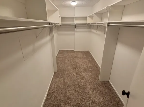 Poinsettia Apartments