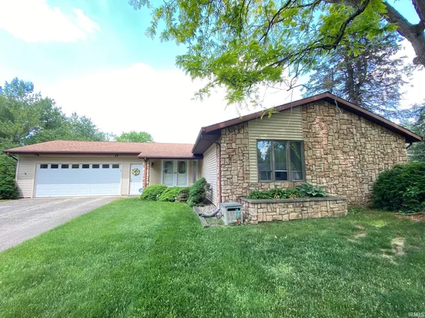 565 E 110 N, Lagrange, IN 46761