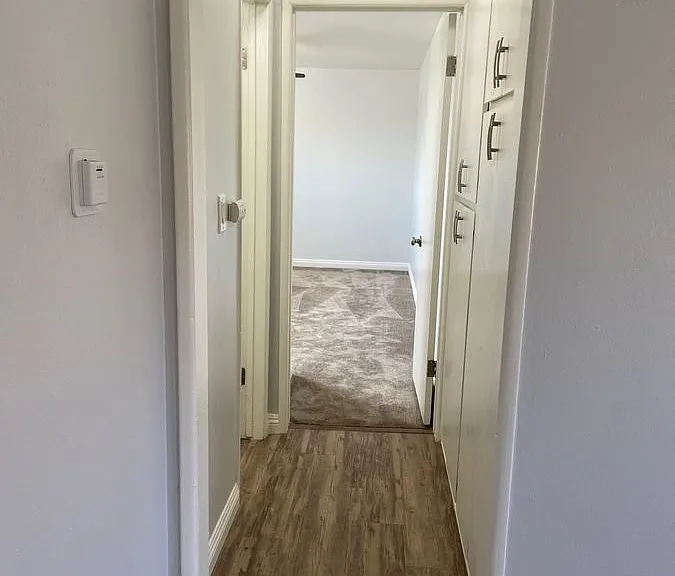 13229 Doty Ave #10 — Photo 9