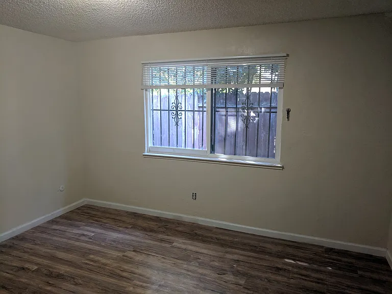4521 Greensboro Way — Photo 16