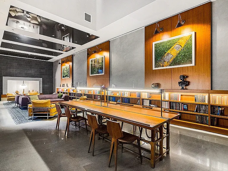 21 W End Ave #Penthouse 9 — Photo 2