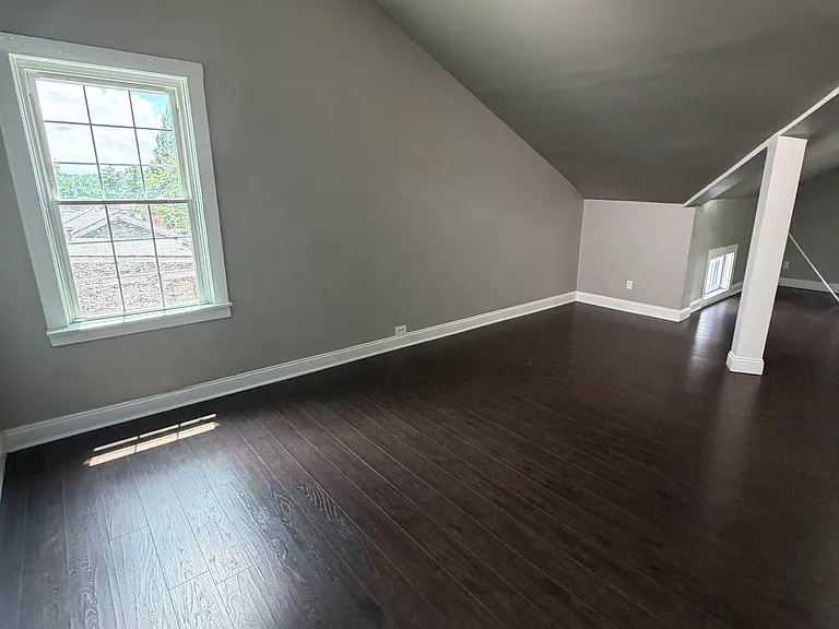 727 Bakewell St #15 — Photo 3
