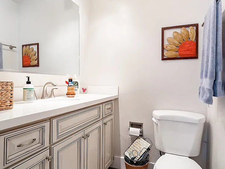 2063 E Kane Cir — Photo 17