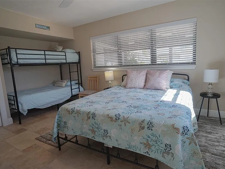 929 Lantana Ave — Photo 18