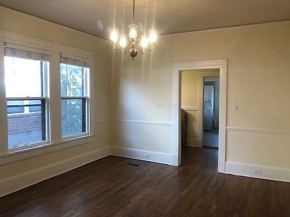 4th image of 242 Hawthorne St