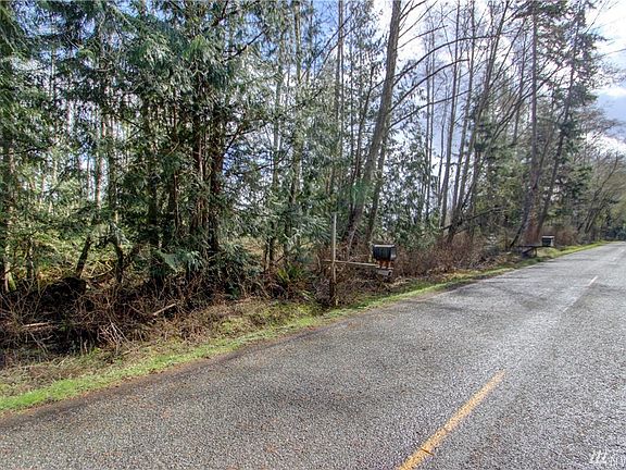 4th image of 7691 W Shore Dr