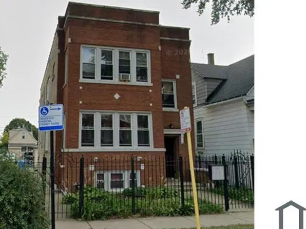 4845 W Henderson St #2, Chicago, IL 60641
