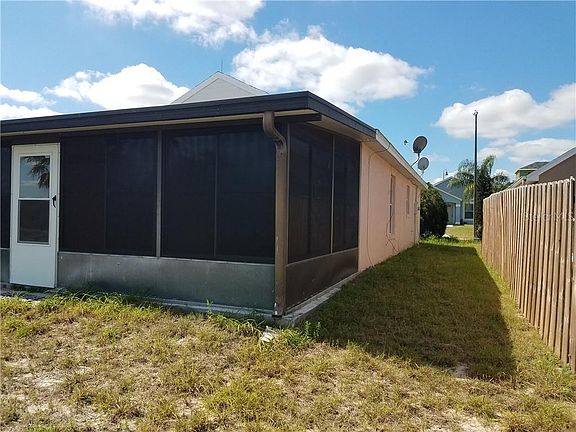3rd image of 218 Belvoir Dr