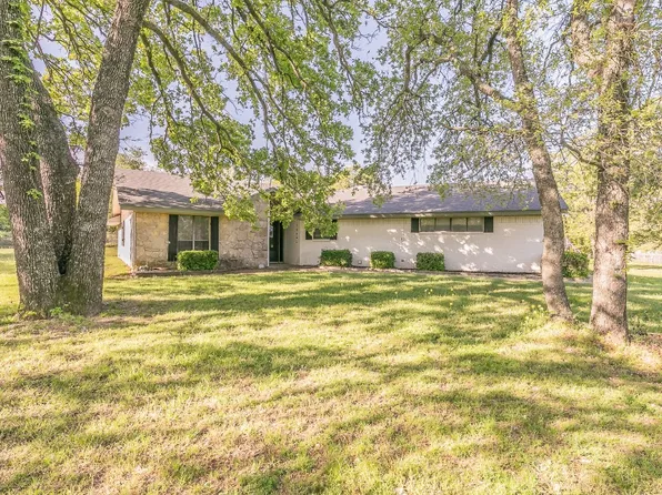 170 Windsor Ln, Springtown, TX 76082