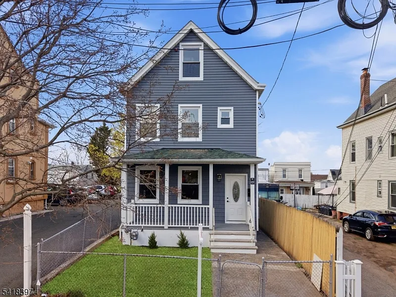 450 Highland Ave photo 1