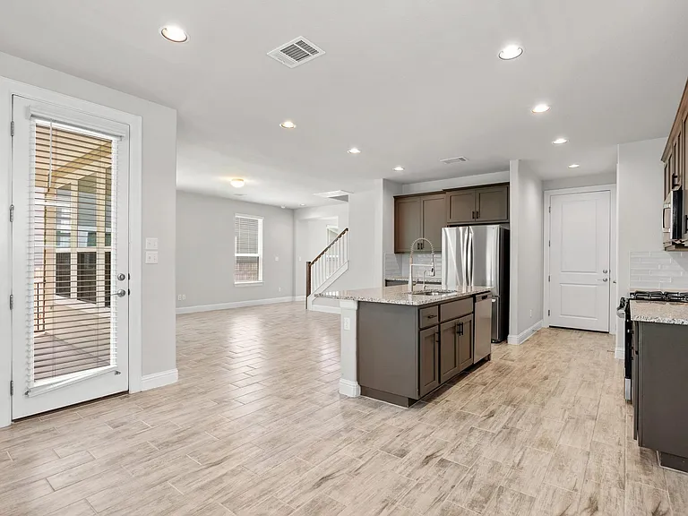 173 Riverhill Dr — Photo 13