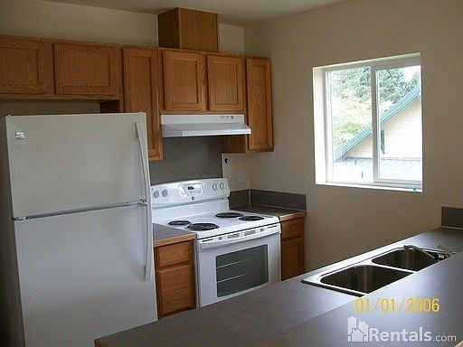 3rd image of 1107 Woodland Ave APT B205